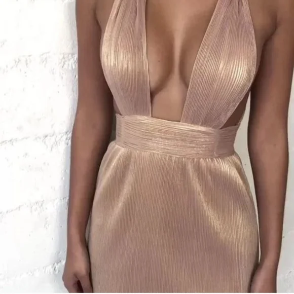 NWT House of CB plisse Isolde dress - Picture 3 of 11